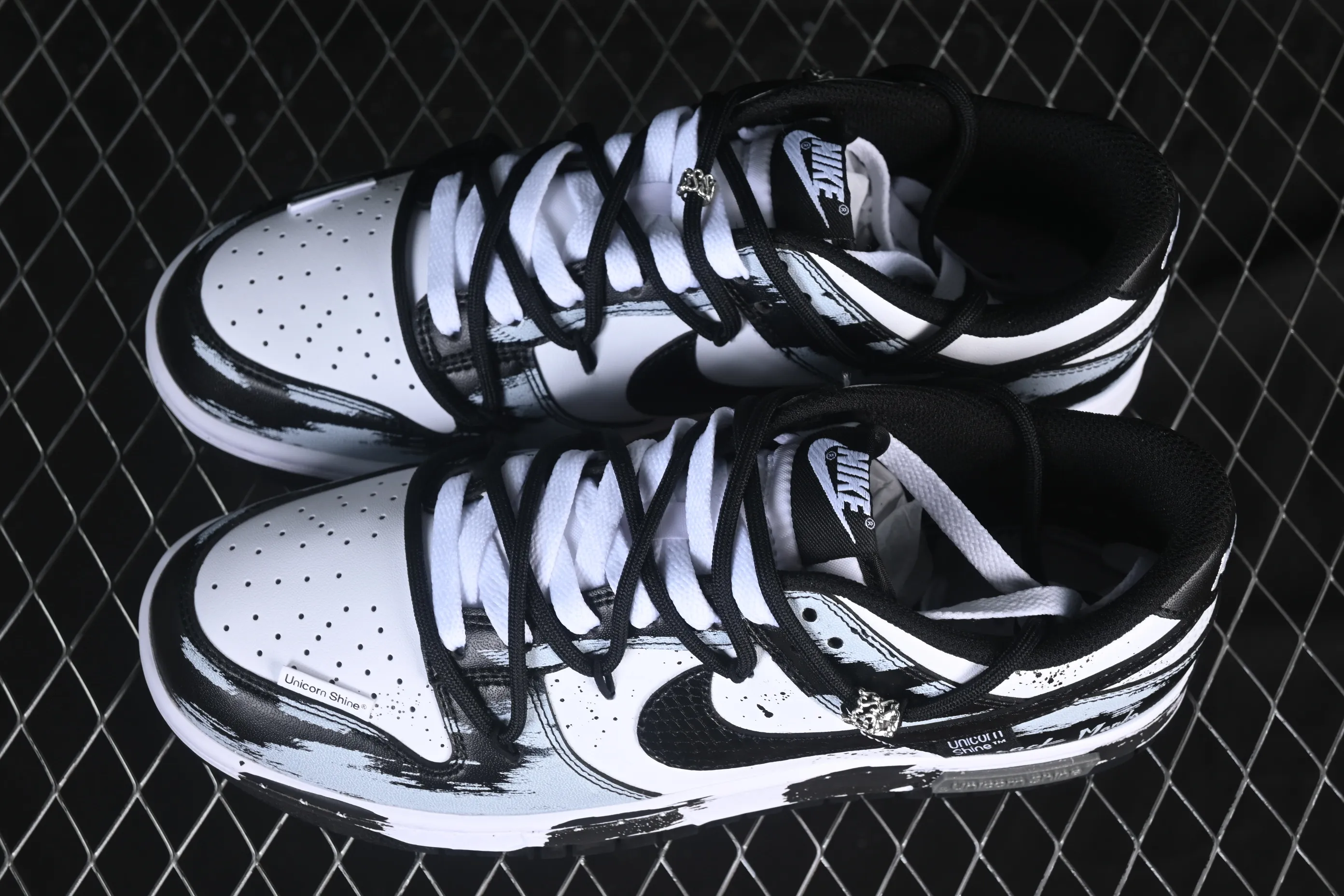 All categories Nk SB Dunk Series Nk SB Dunk Low High-end customized low-top sneakers Nike SB Dunk Low strap customization low-top casual sneakers DD1391-100